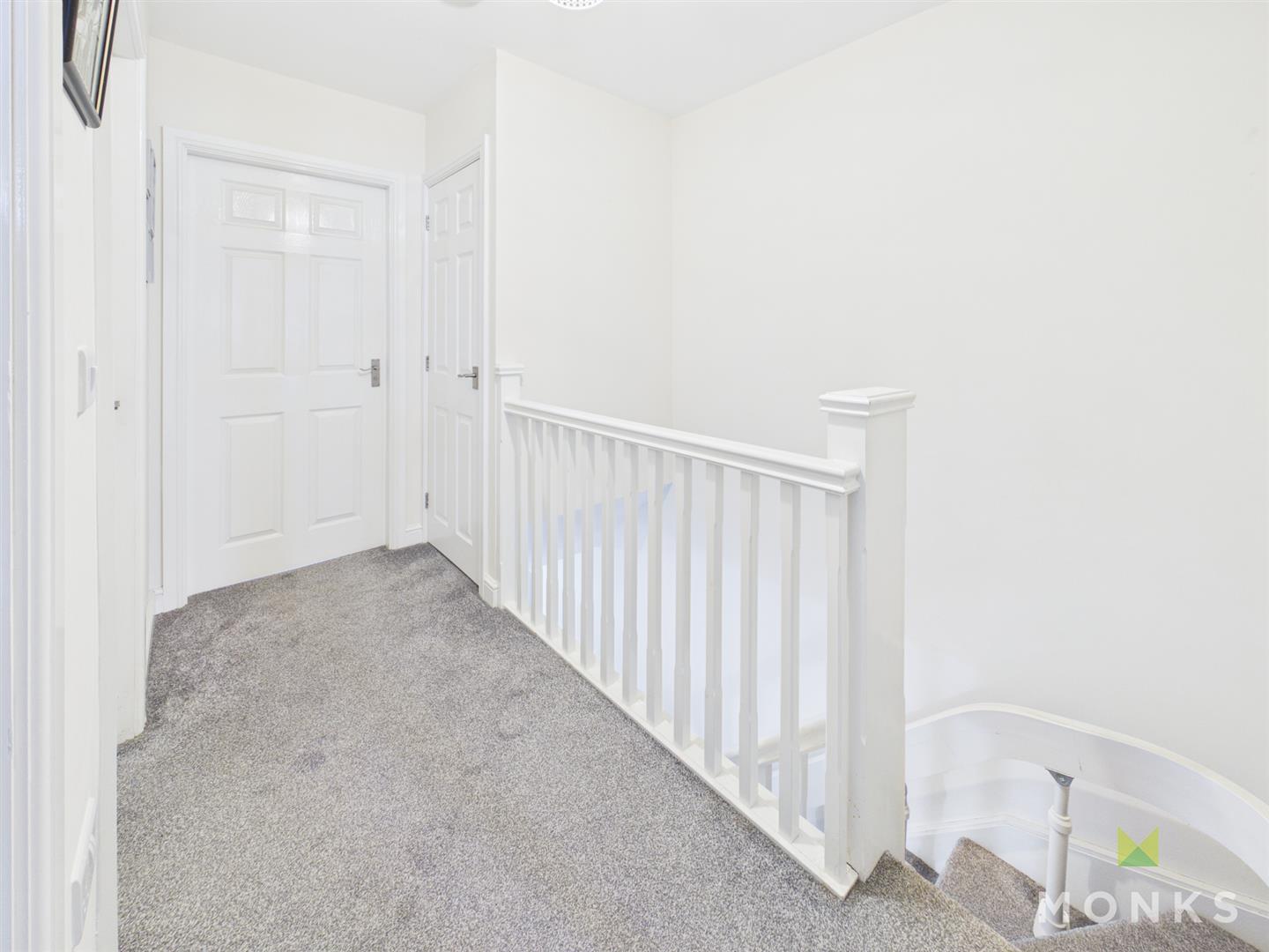 3 Cornovii Gardens, Oswestry, SY11 1JG For Sale
